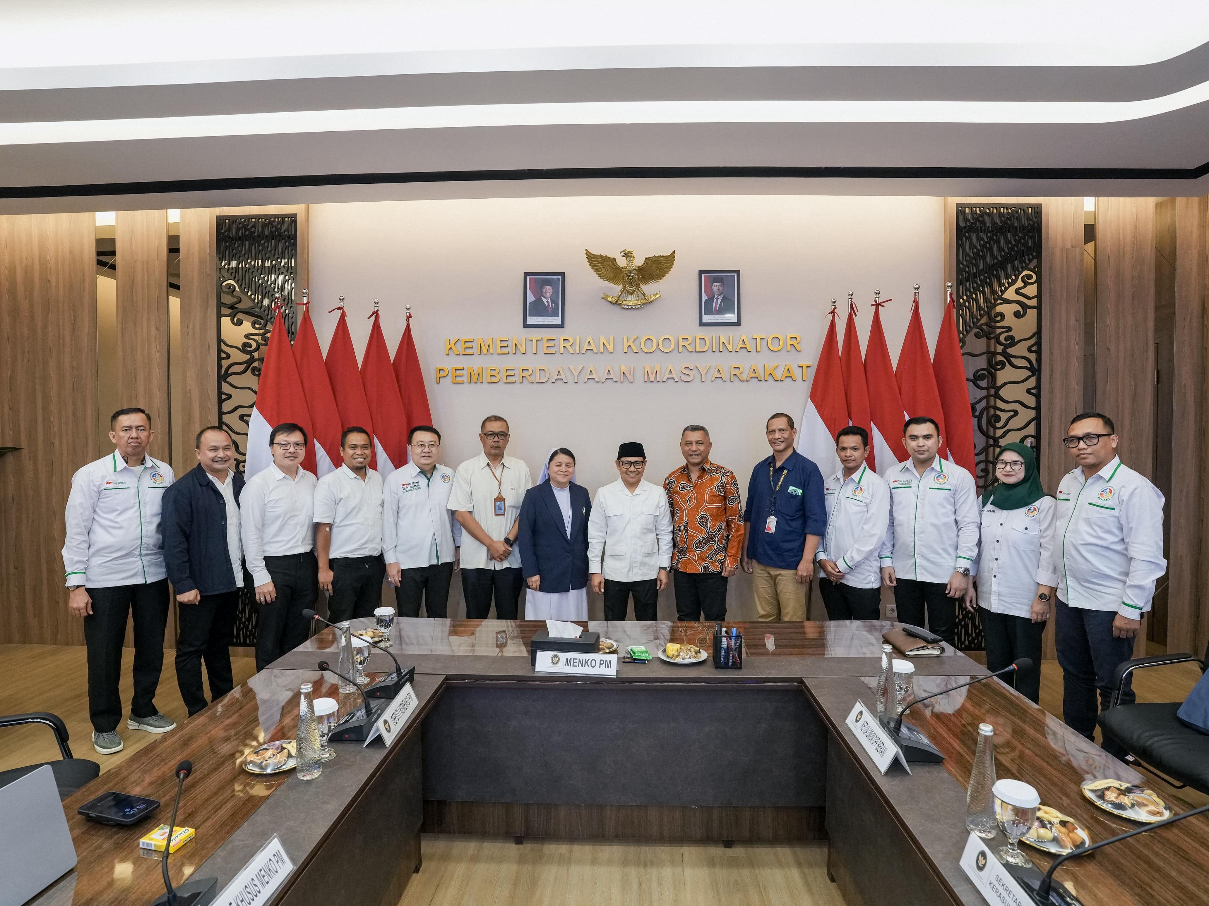 Terima Kunjungan Romo dan Suster dari KWI, Menko Muhaimin Iskandar: Sinergi Kemenko PM-KWI Senafas dengan Asta Cita Presiden Prabowo