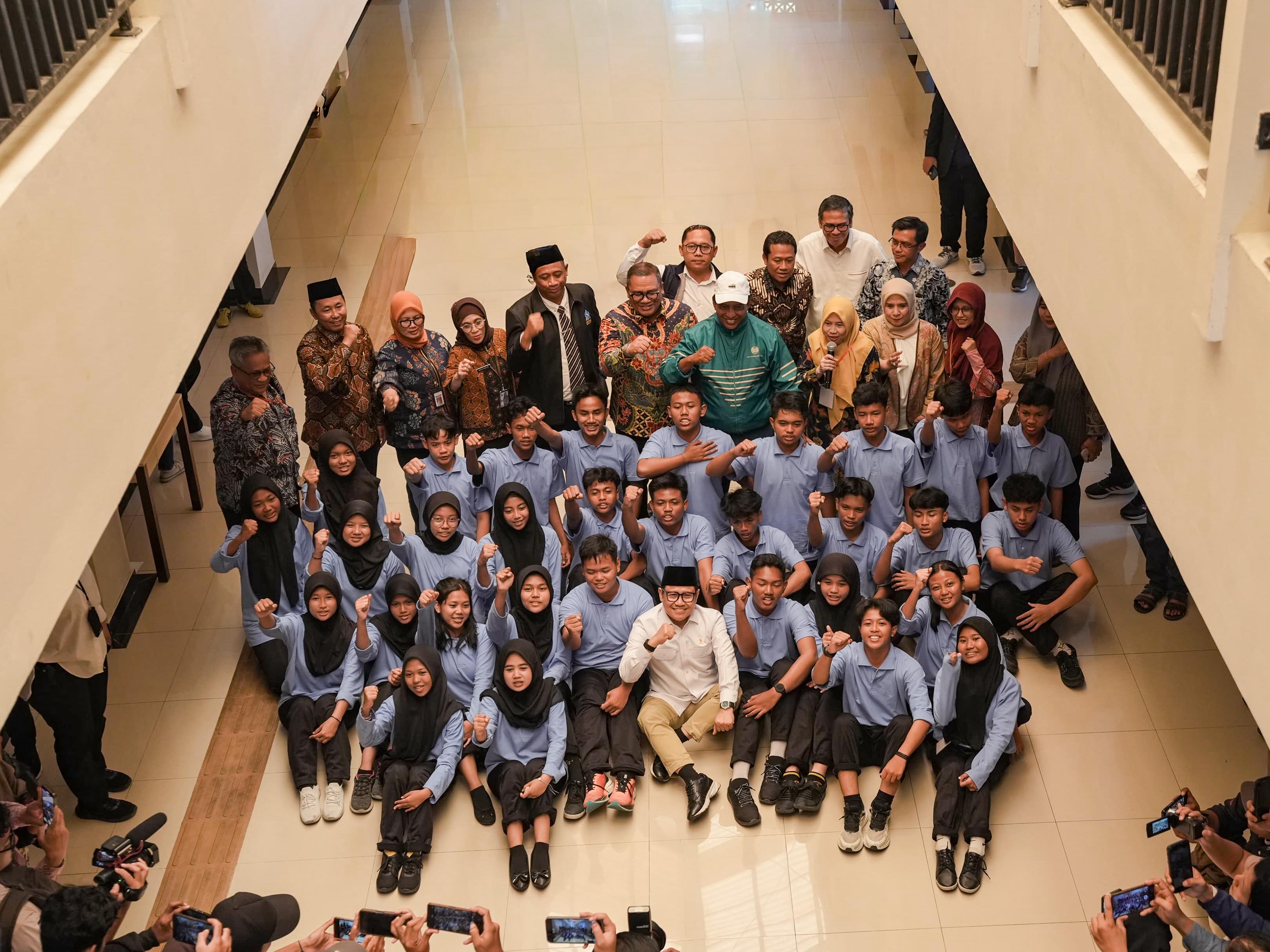 Menko Muhaimin Dorong Perguruan Tinggi Terlibat Program Sekolah Rakyat