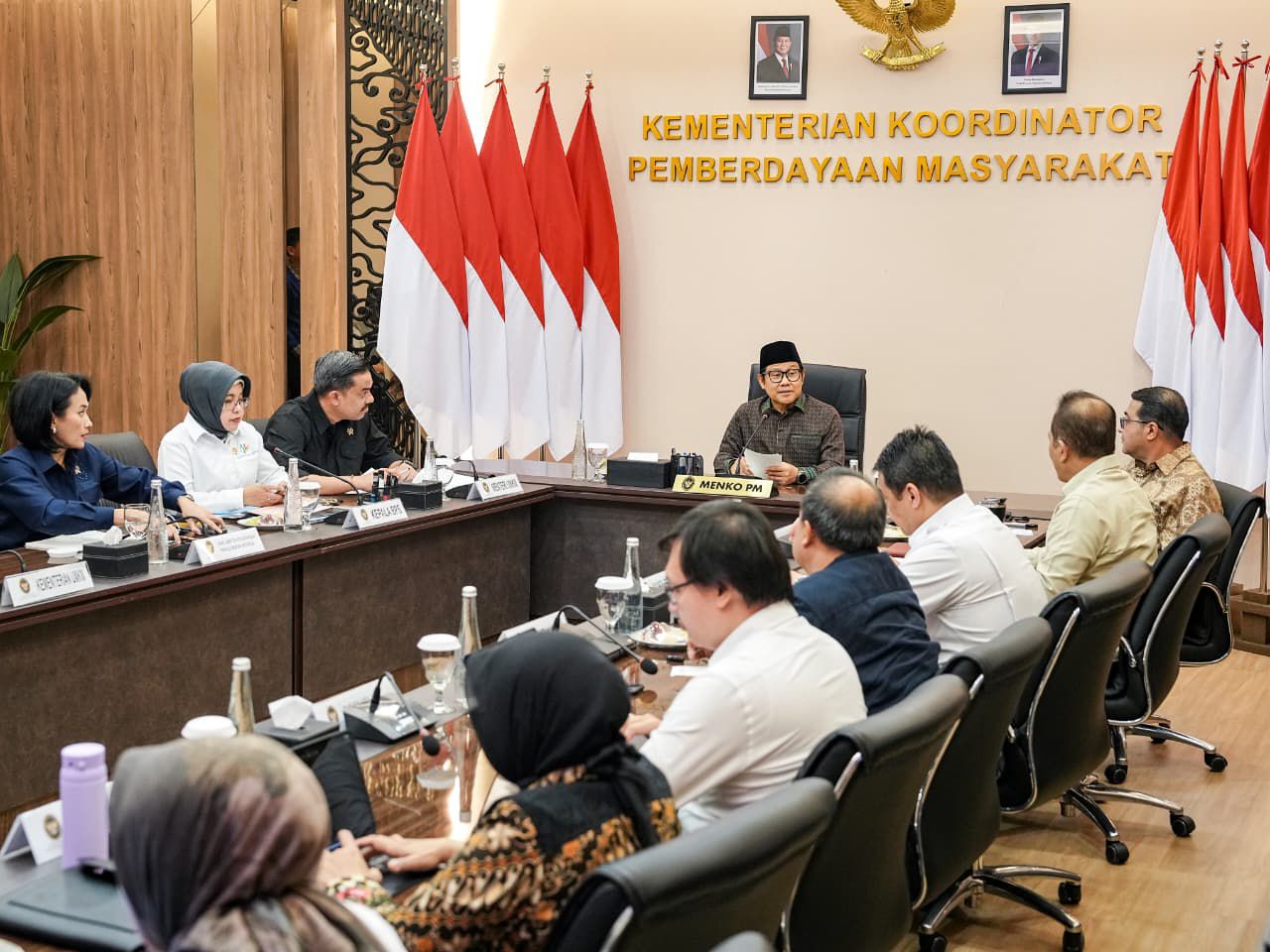 Menko PM Usai Pimpin RTM: Kita Akan Kerja Keras Ciptakan Lapangan Kerja Baru