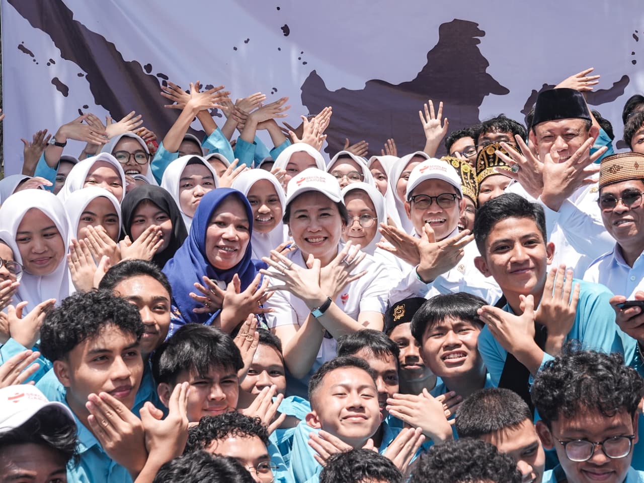 Menko PM Muhaimin Hadiri Peluncuran Sekolah Garuda Transformasi Gorontalo: Terobosan Cepat Presiden Prabowo