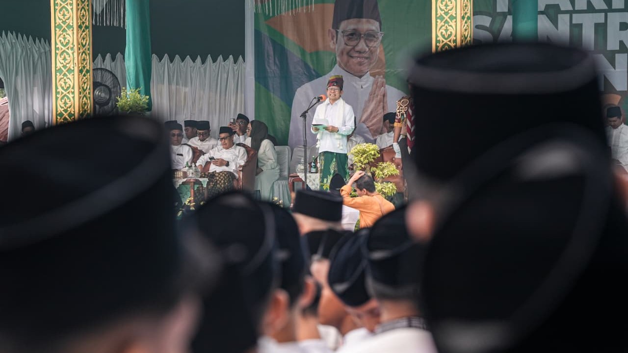 Hari Santri 2026, Menko Muhaimin Dorong Pesantren Jadi Pusat Pemberdayaan Ekonomi Masyarakat